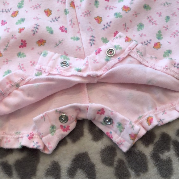 babyGap Shorty One-Piece - Picture 6 of 16